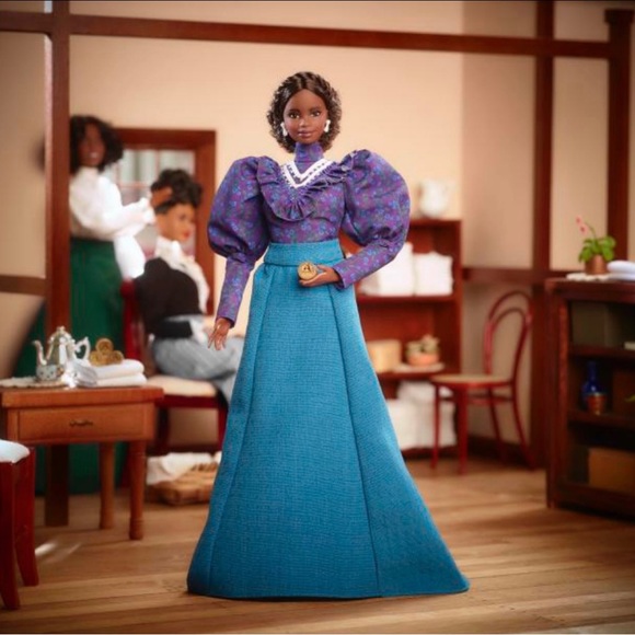 Barbie Doll Mattel Inspiring Women Series - Picture 10 of 10